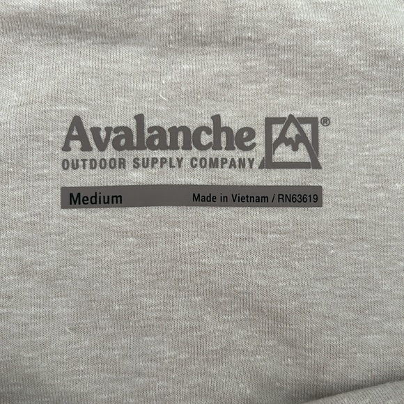 Avalanche Outdoor Supply Co High Waisted biker shorts Size Medium NWT. - Picture 5 of 8